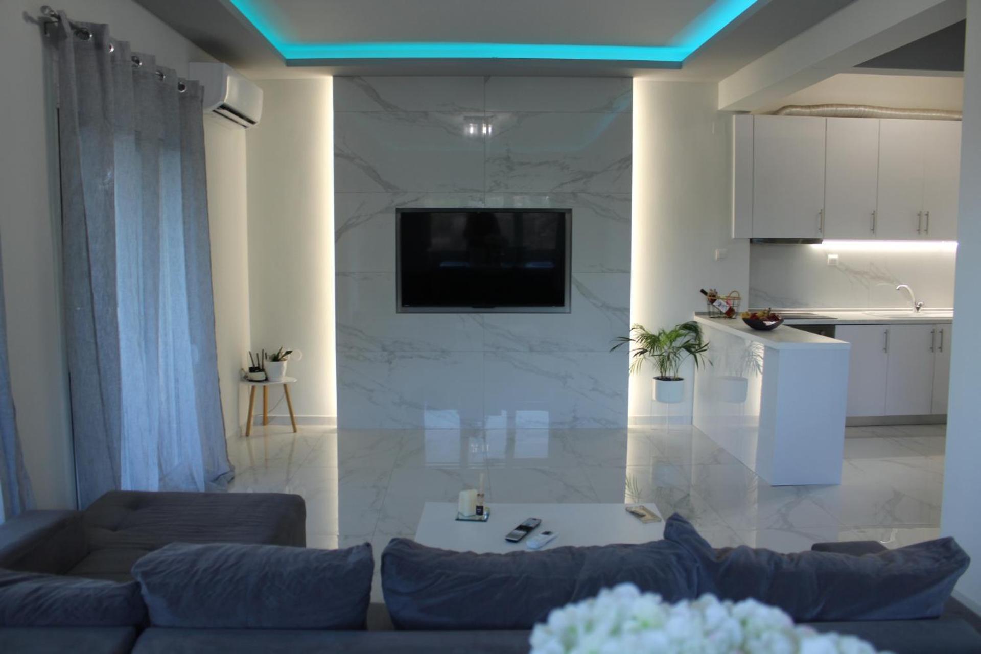 Riviera Penthouse Apartment Palaiontsiflikion Exterior photo